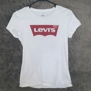 levis t-shirt